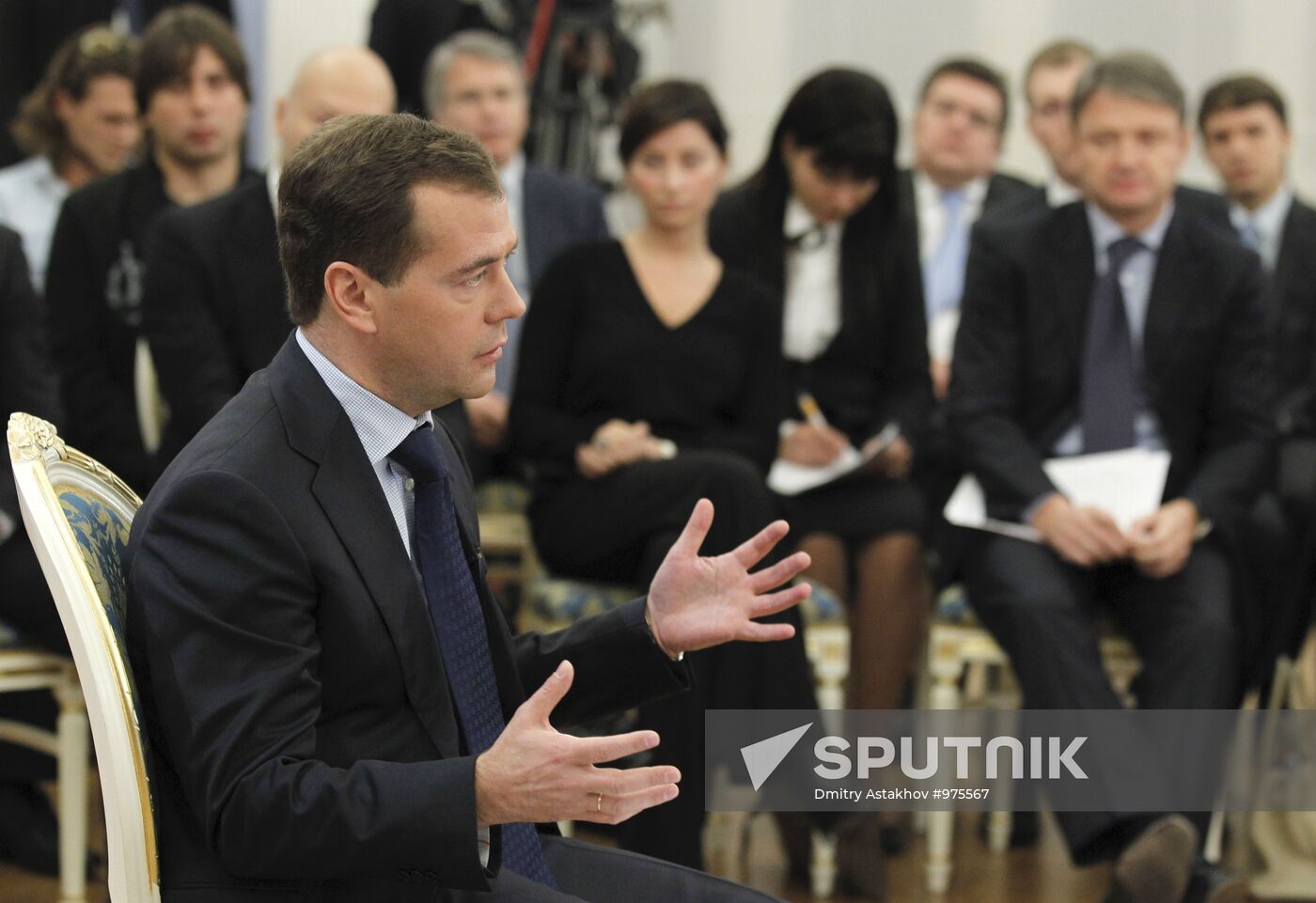 Dmitry Medvedev meets with members of Public Committee