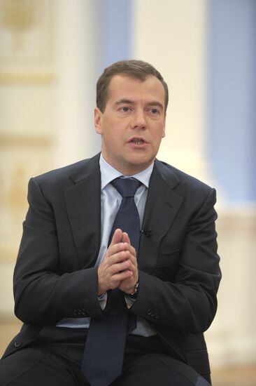 Dmitry Medvedev meets with members of Public Committee