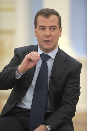 Dmitry Medvedev meets with members of Public Committee