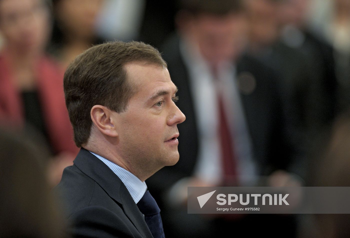 Dmitry Medvedev meets with members of Public Committee