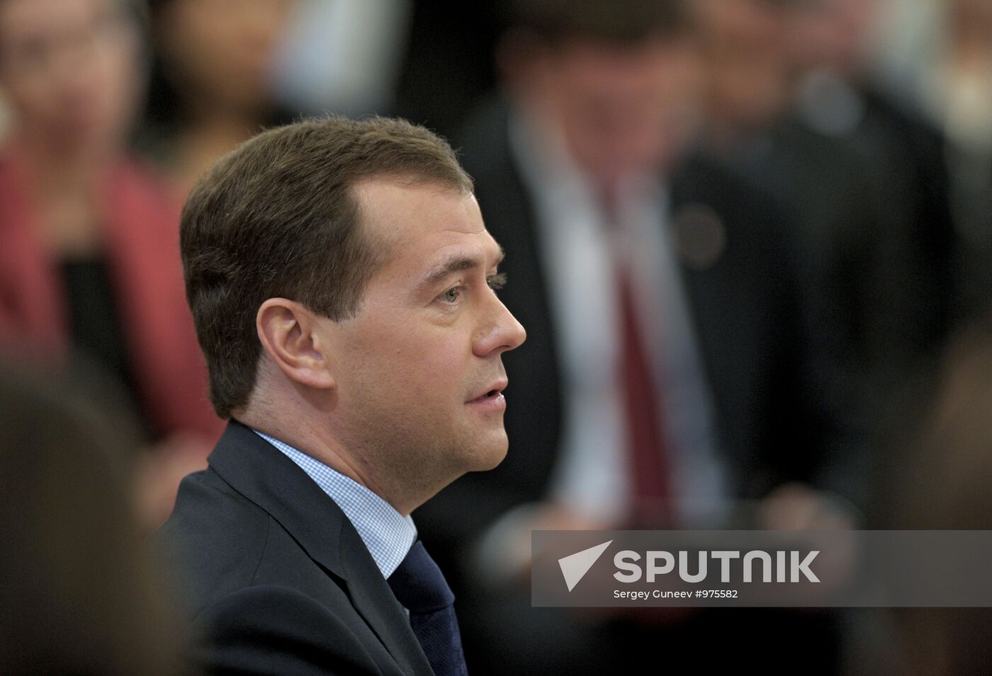 Dmitry Medvedev meets with members of Public Committee