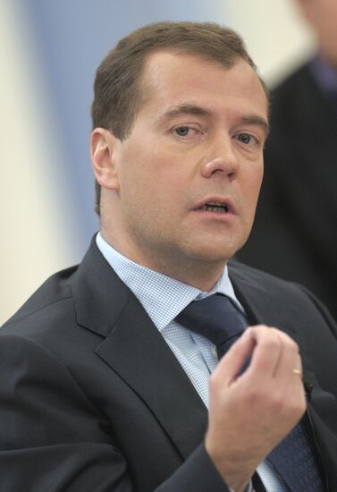 Dmitry Medvedev meets with members of Public Committee