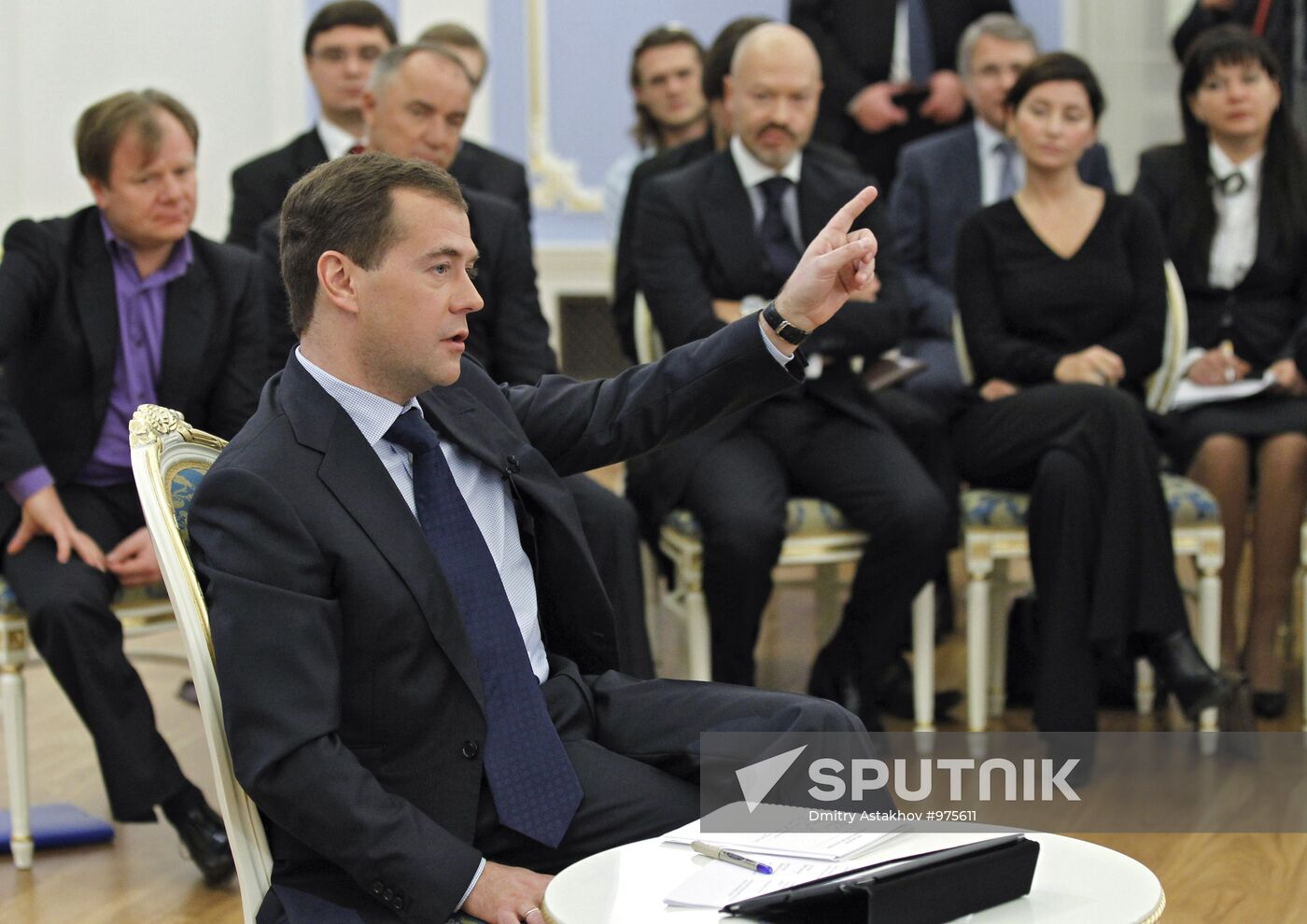 Dmitry Medvedev meets with members of Public Committee