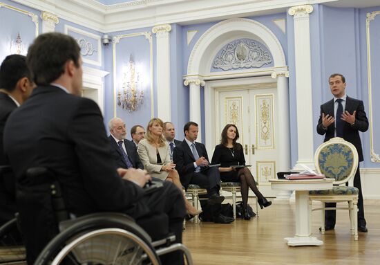 Dmitry Medvedev meets with members of Public Committee