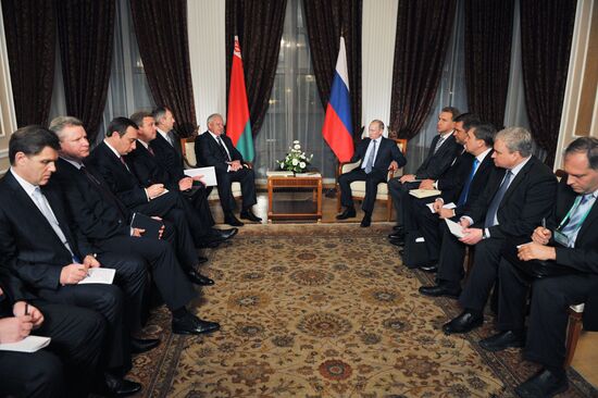 Vladimir Putin on working trip to North Western Federal District