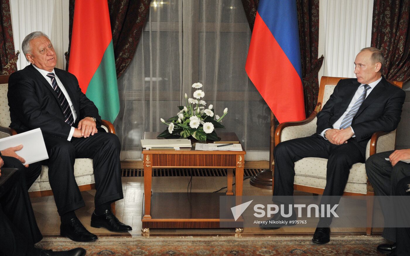 Vladimir Putin on working trip to North Western Federal District