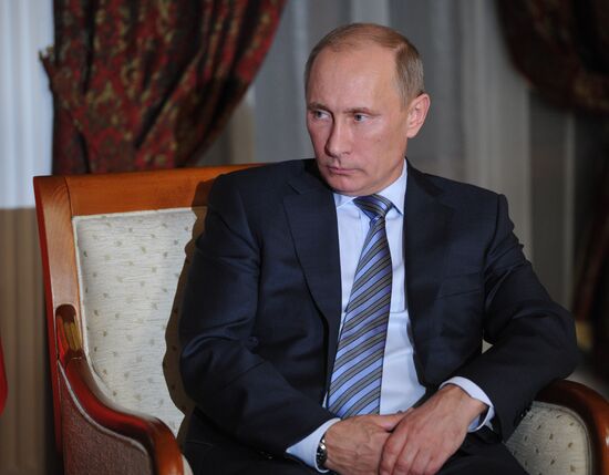 Vladimir Putin on working trip to North Western Federal District