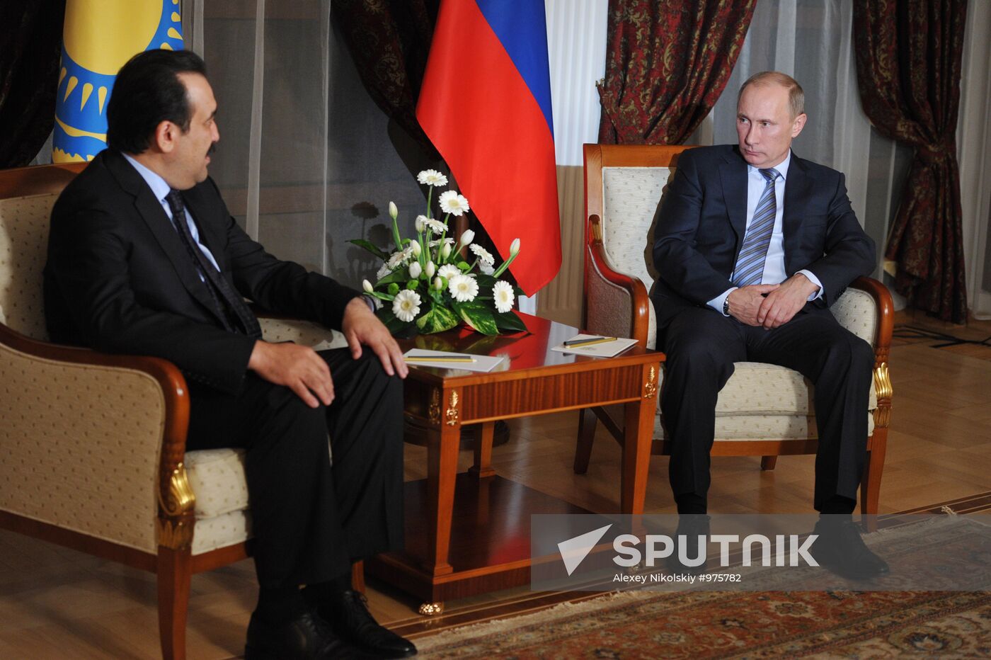 Vladimir Putin on working trip to North Western Federal District