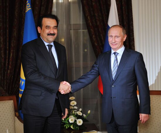 Vladimir Putin on working trip to North Western Federal District