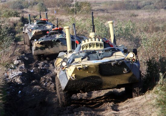 Marines air-assault regiment takes part in weapons practice