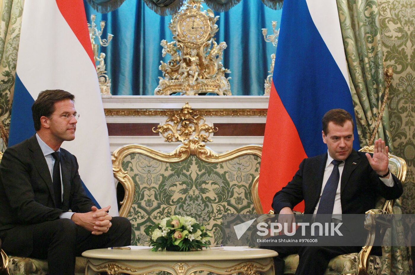 Dmitry Medvedev and Mark Rutte hold talks