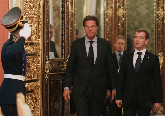 Dmitry Medvedev and Mark Rutte hold talks