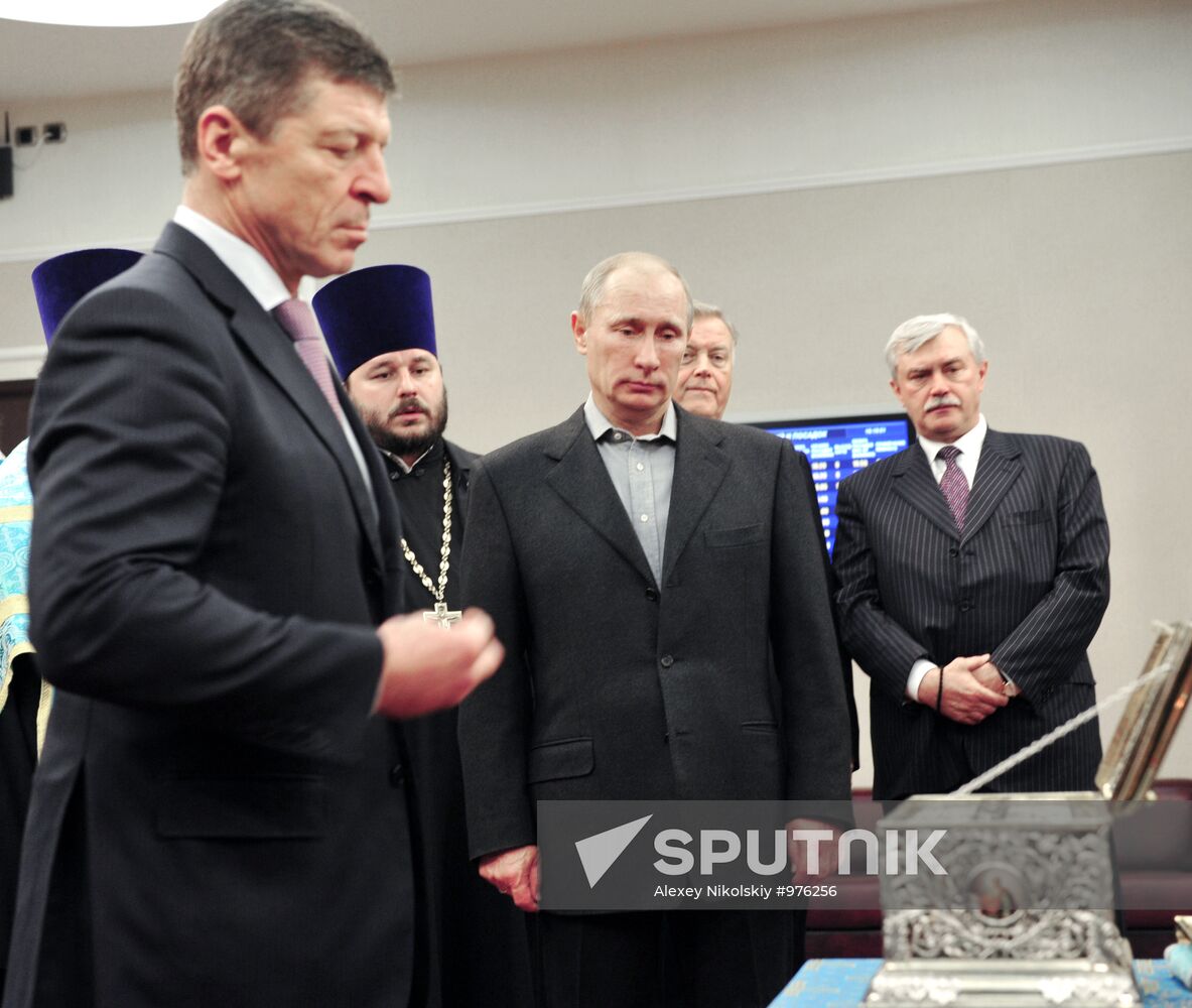 Vladimir Putin views Sash of the Virgin in Pulkovo airport