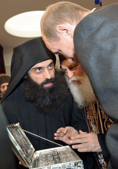 Vladimir Putin views Sash of the Virgin in Pulkovo airport