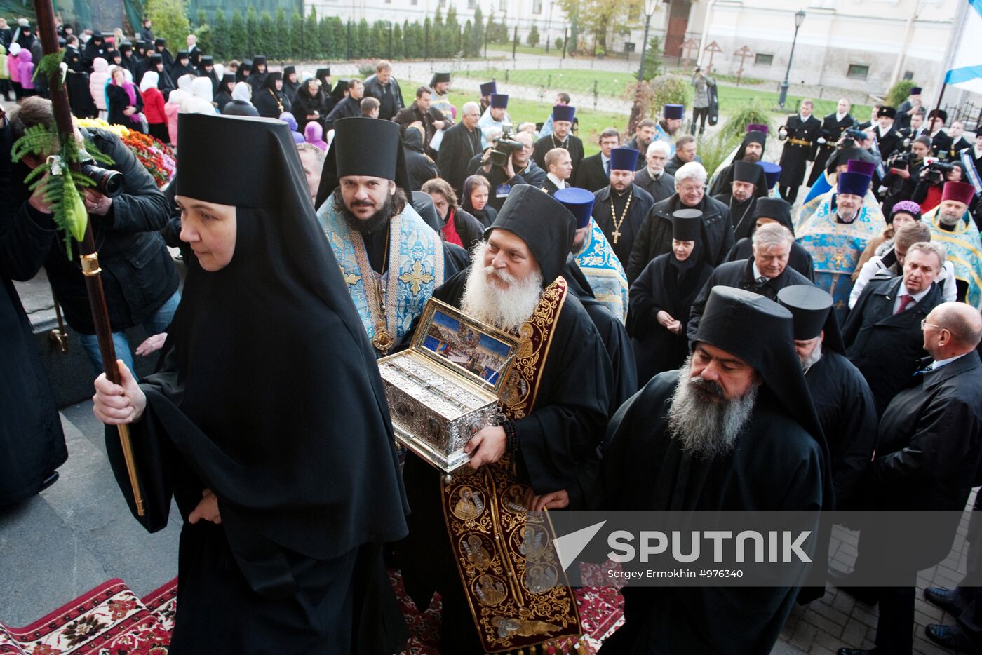 Sash of the Blessed Virgin arrives in St. Petersburg