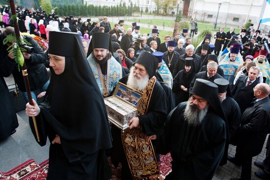 Sash of the Blessed Virgin arrives in St. Petersburg