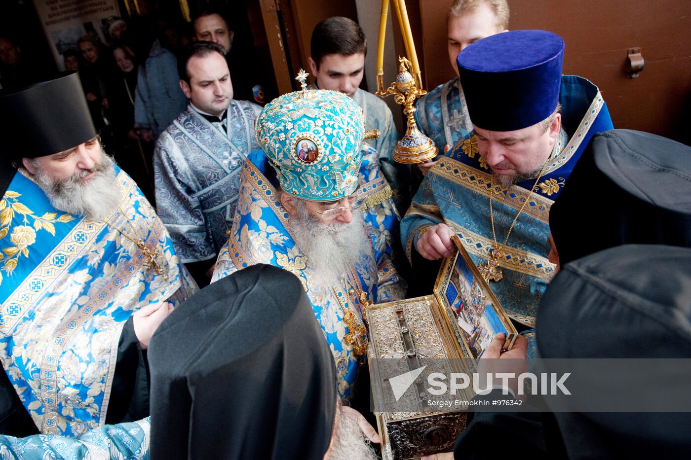 Sash of the Blessed Virgin arrives in St. Petersburg