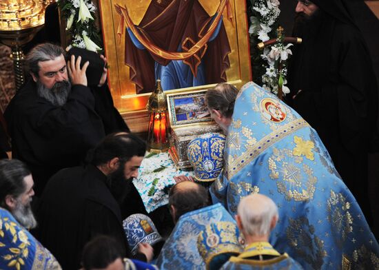 Sash of the Blessed Virgin arrives in St. Petersburg