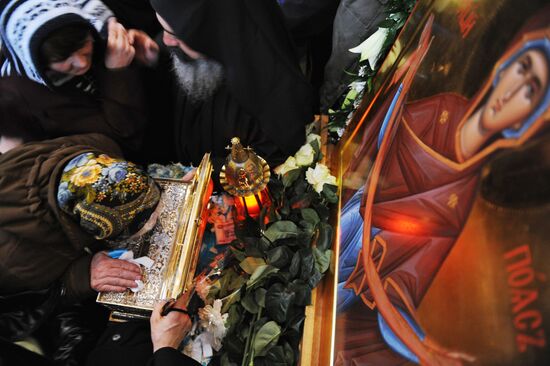 Sash of the Blessed Virgin arrives in St. Petersburg