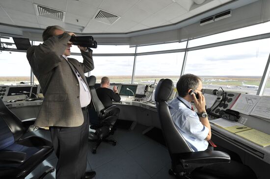 Air traffic control at Domodedovo airport