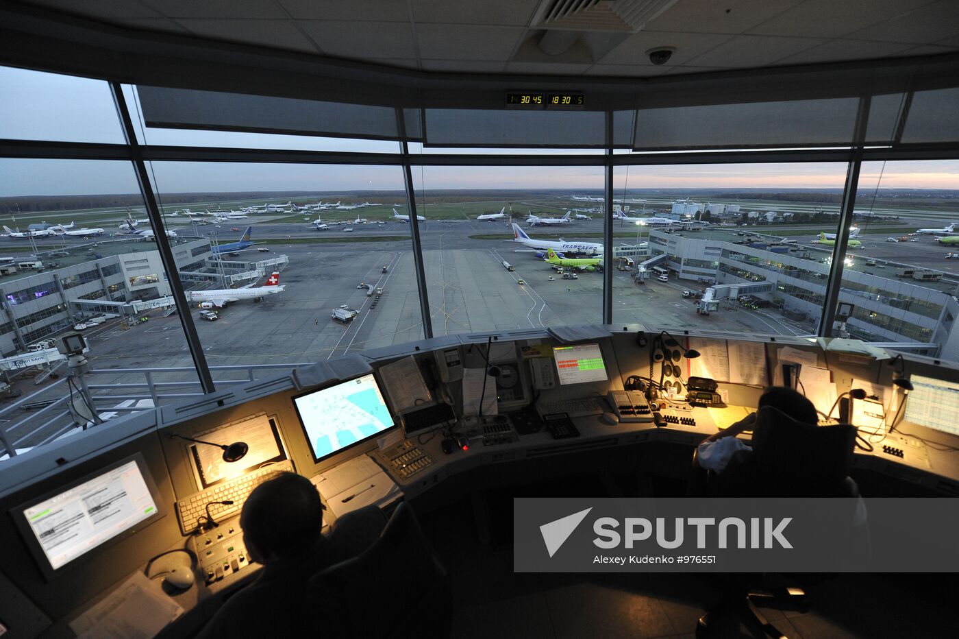 Air traffic control at Domodedovo airport