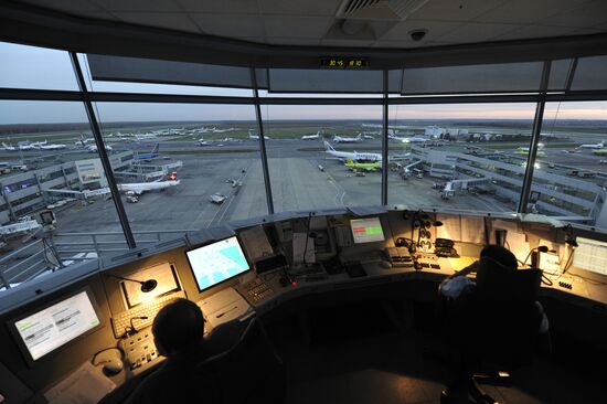 Air traffic control at Domodedovo airport