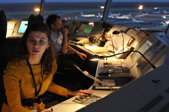 Air traffic control at Domodedovo airport