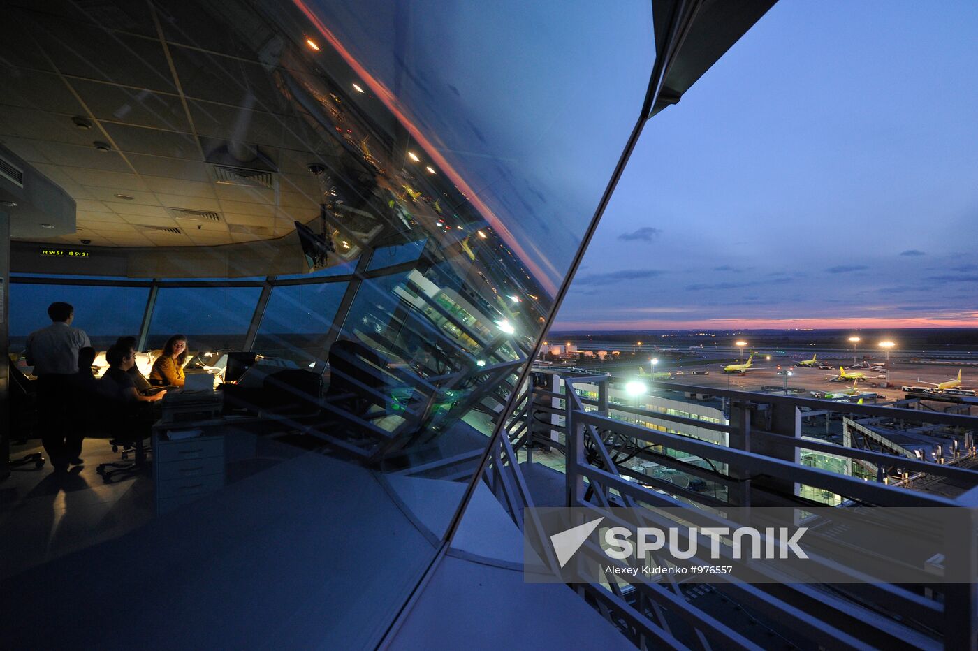 Air traffic control at Domodedovo airport