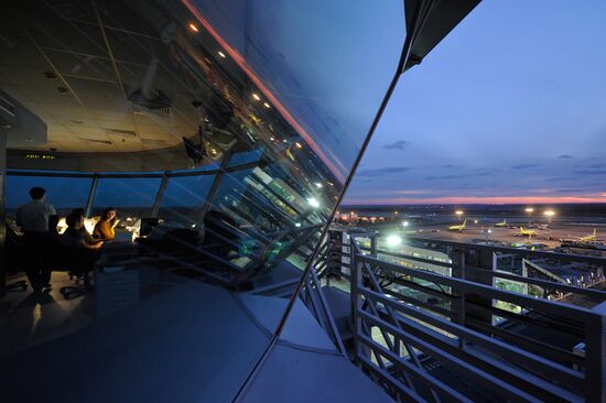 Air traffic control at Domodedovo airport