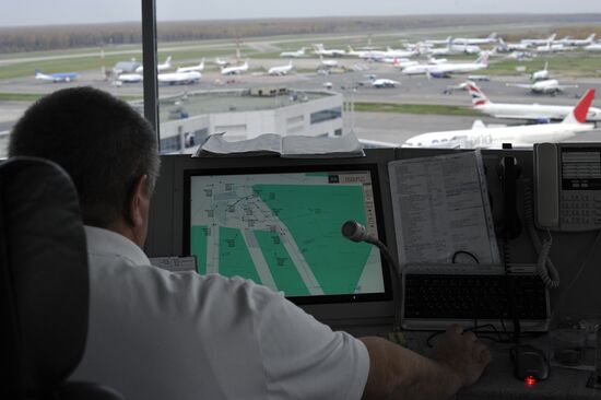 Air traffic control at Domodedovo airport