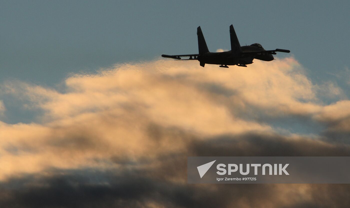 Flying Su-27 fighters in the Kaliningrad region