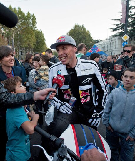 World stunt riding champion Chris Pfeiffer performs in Tbilisi