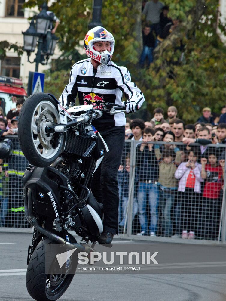 World stunt riding champion Chris Pfeiffer performs in Tbilisi