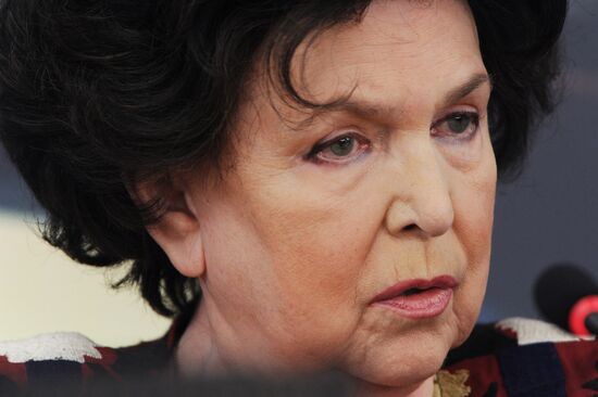 News conference by People's Artist of USSR Galina Vishnevskaya