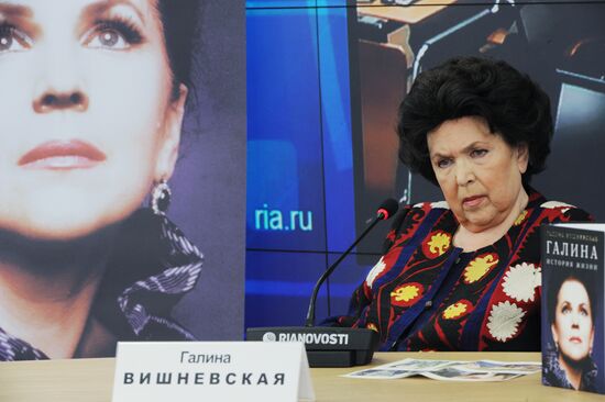 News conference by People's Artist of USSR Galina Vishnevskaya