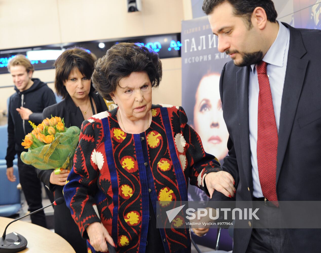 News conference by People's Artist of USSR Galina Vishnevskaya