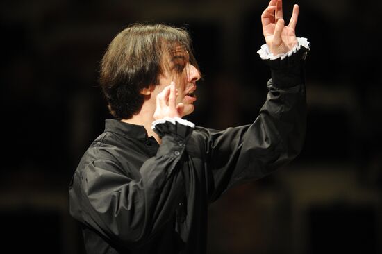 MusicAeterna orchestra concert conducted by Teodor Kurentzis