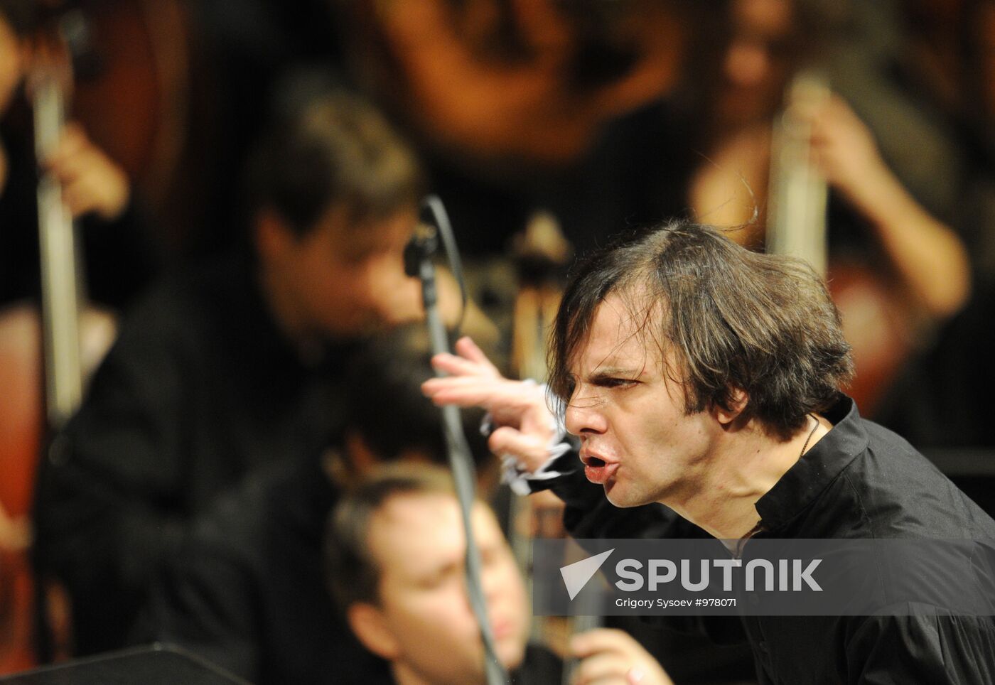 MusicAeterna orchestra concert conducted by Teodor Kurentzis