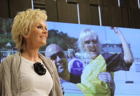 Reception of signer Valeria