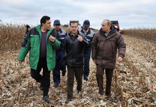 Dmitri Medvedev and Vladimir Putin visit Stavropol