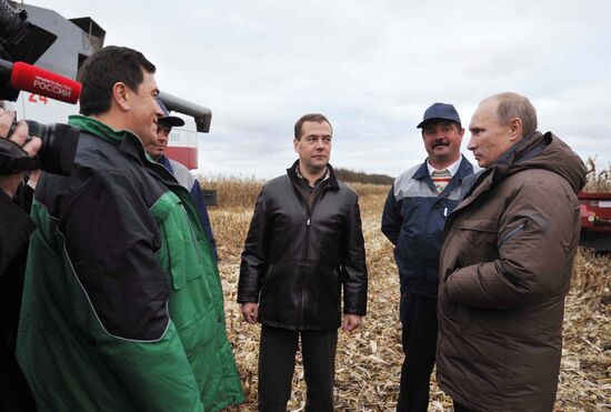 Dmitri Medvedev and Vladimir Putin visit Stavropol