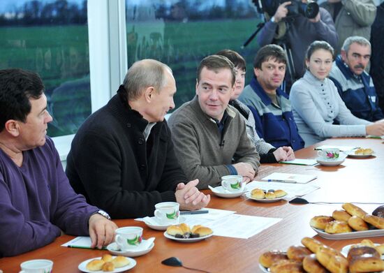 Dmitri Medvedev and Vladimir Putin visit Stavropol