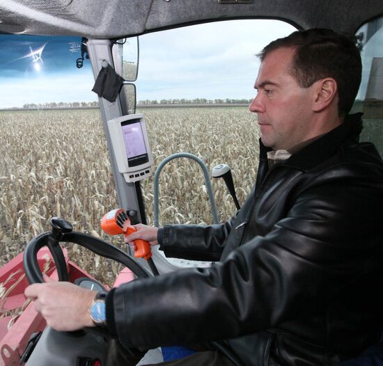 Dmitri Medvedev and Vladimir Putin visit Stavropol