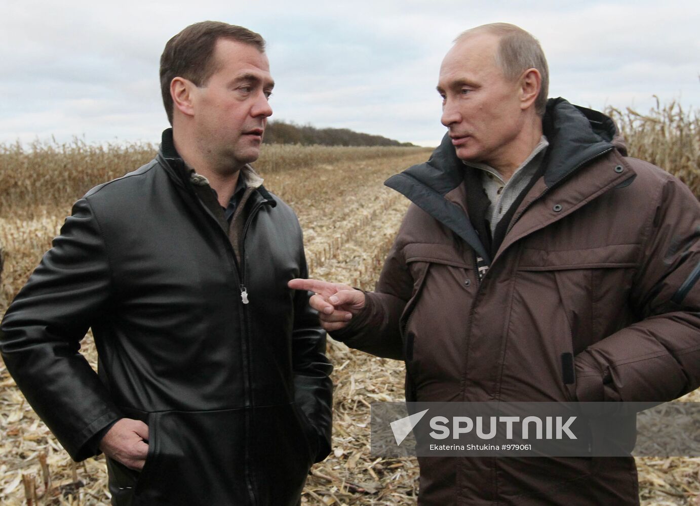 Dmitri Medvedev and Vladimir Putin visit Stavropol
