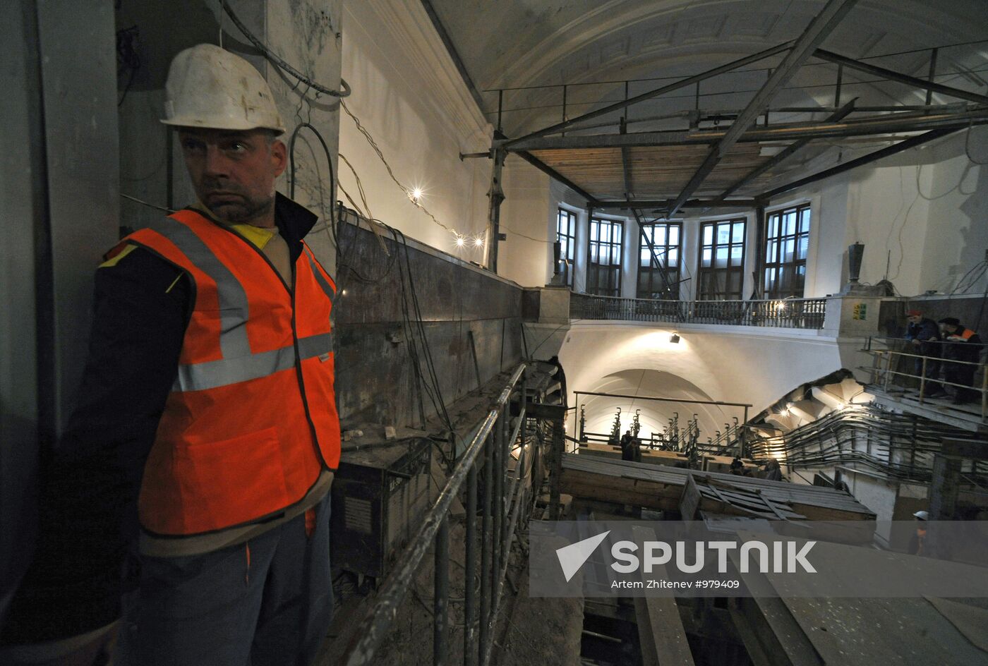 Ring Line's Park Kultury metro station under renovation