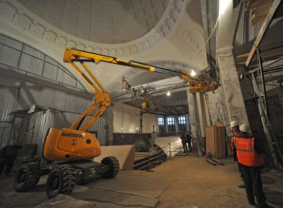 Ring Line's Park Kultury metro station under renovation