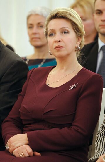 Svetlana Medvedeva visits Sheremetyev Palace