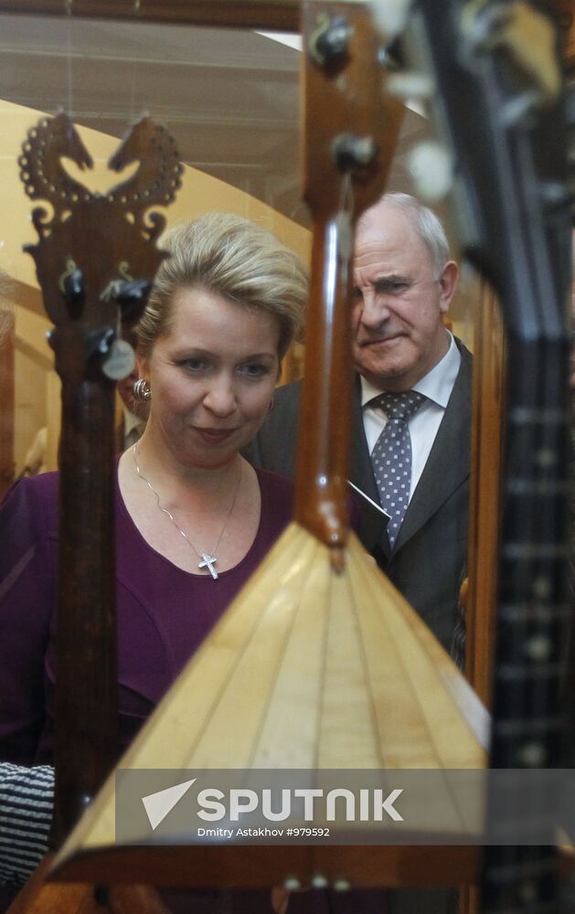 Svetlana Medvedeva visits Sheremetyev Palace