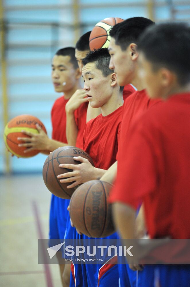 Training at Yekaterinburg Suvorov Military School
