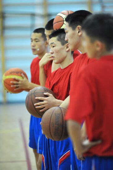 Training at Yekaterinburg Suvorov Military School